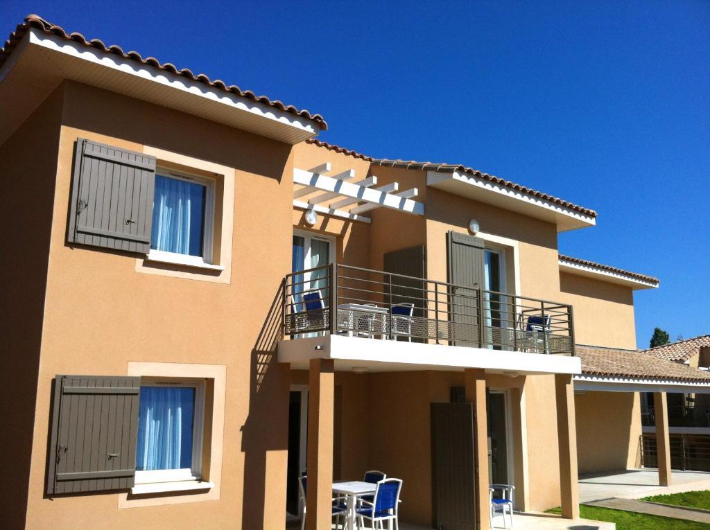 Aparthotel Odalys Les Oceanides 3*