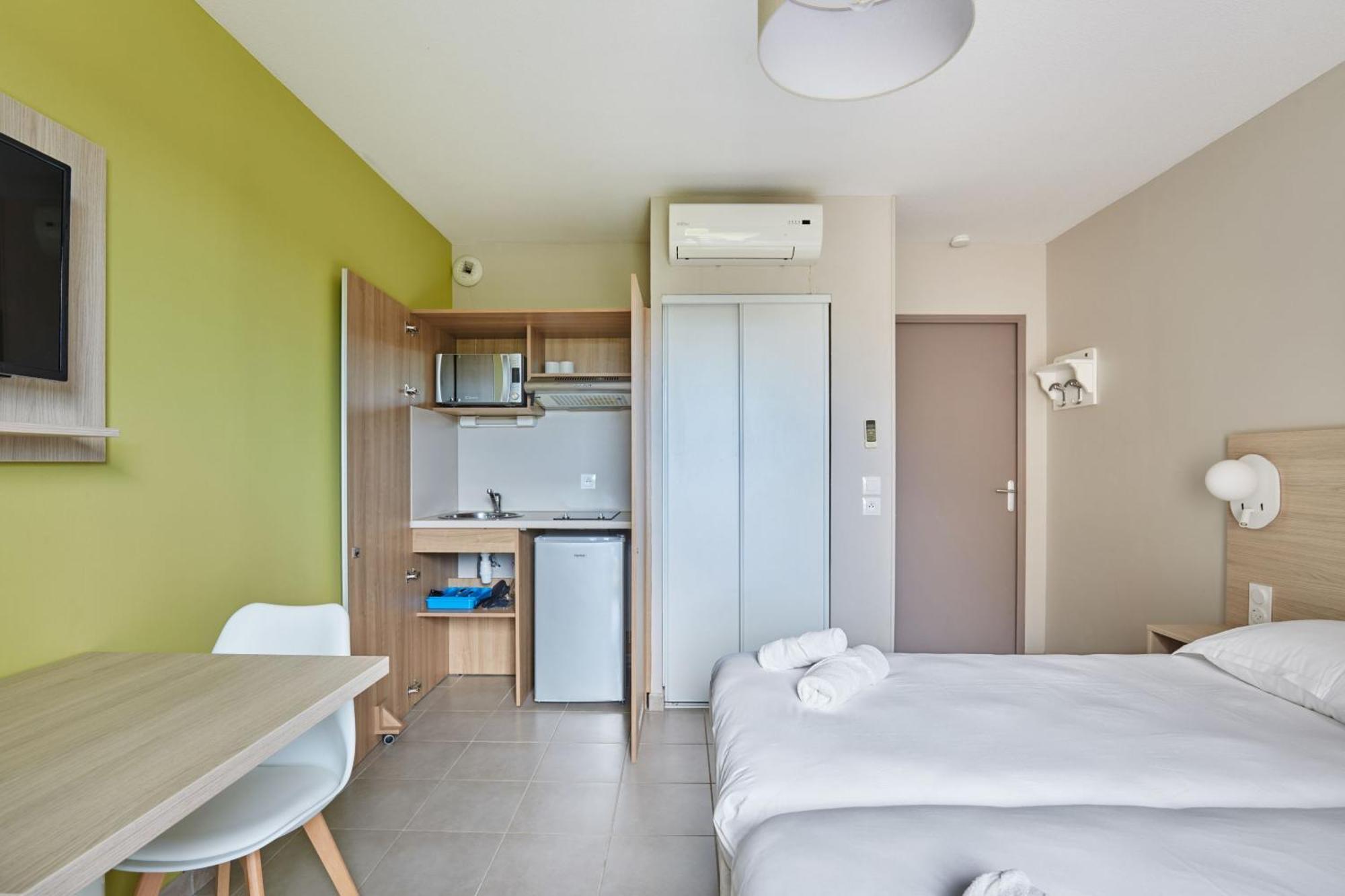 Aparthotel Odalys Les Oceanides 3*